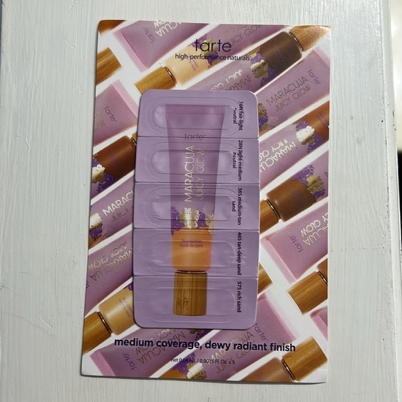 Makeup bundle - Picture 3 of 4